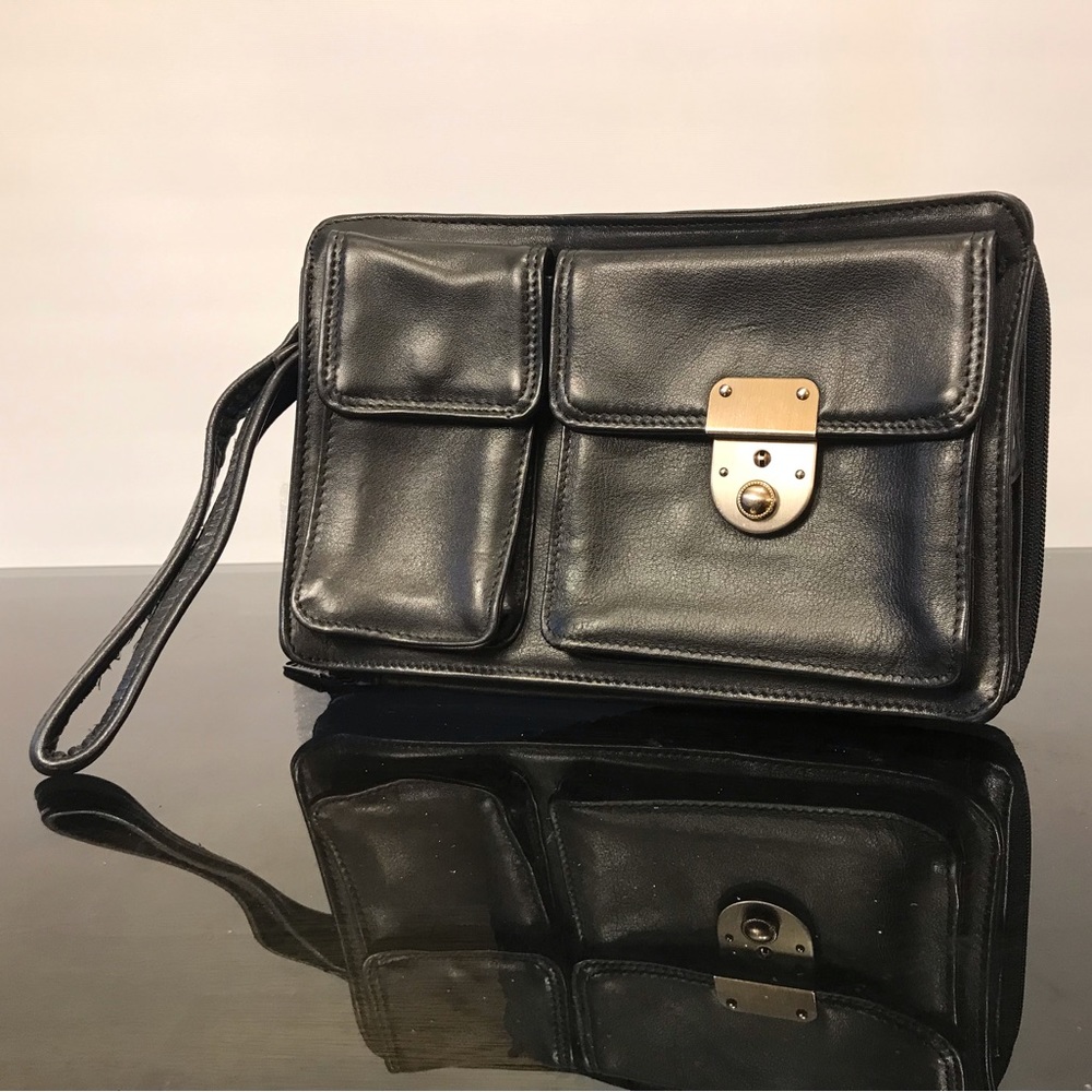 Vintage Harold’s Black Leather Wristlet - Lockable front compartment